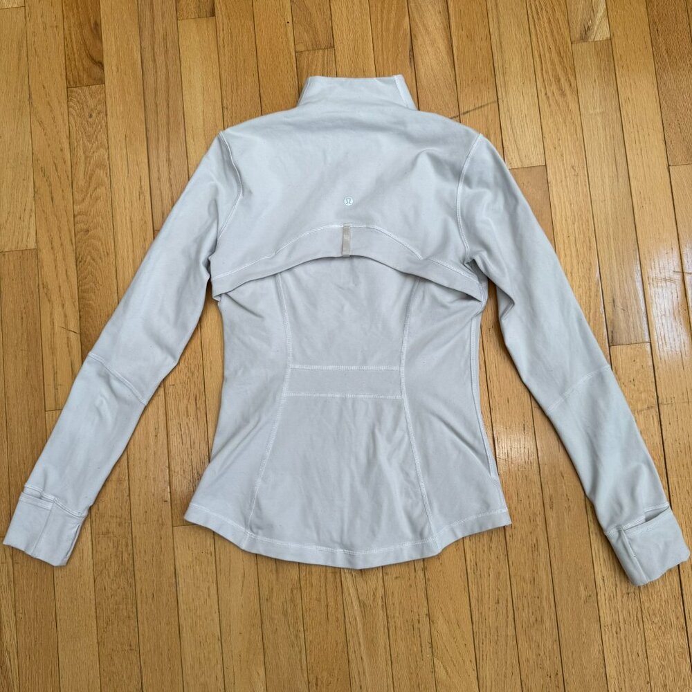 Lululemon Fitted Full Zip Athletic Jacket – Size 8 – Light Gray - Picture 7 of 11